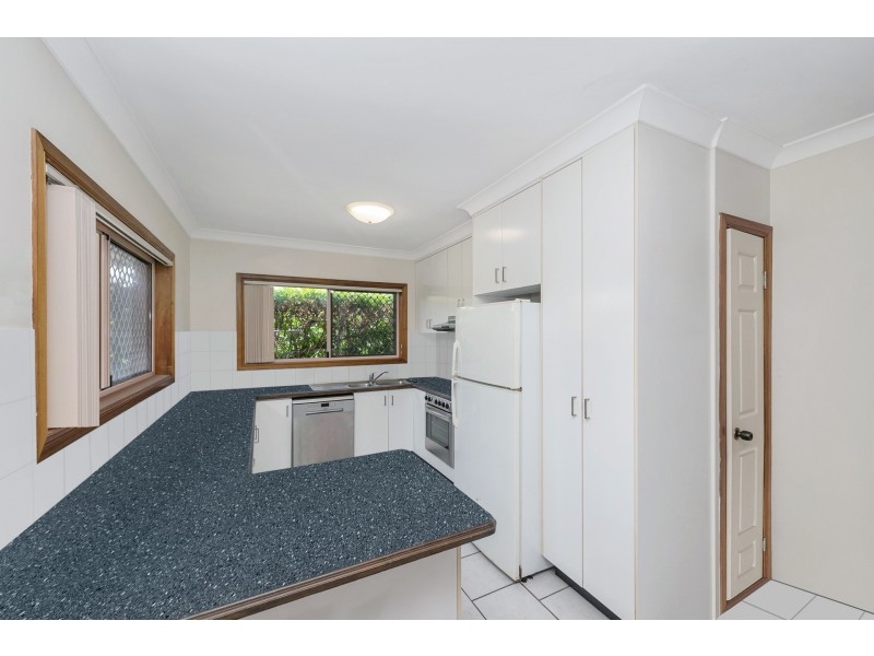 2/50 Latchford Street, Pimlico QLD 4812