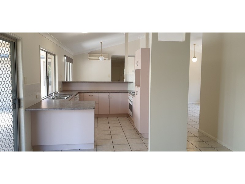 26 Columbia Way, Douglas QLD 4814