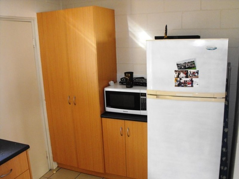 2/39 Armstrong Street, Hermit Park QLD 4812