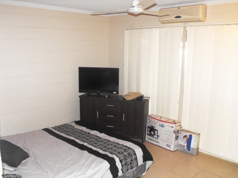 2/39 Armstrong Street, Hermit Park QLD 4812