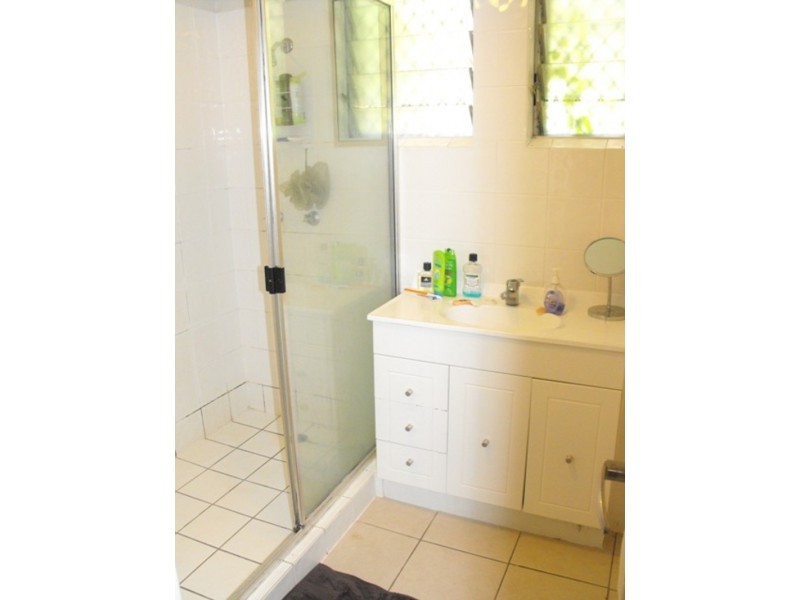 2/39 Armstrong Street, Hermit Park QLD 4812