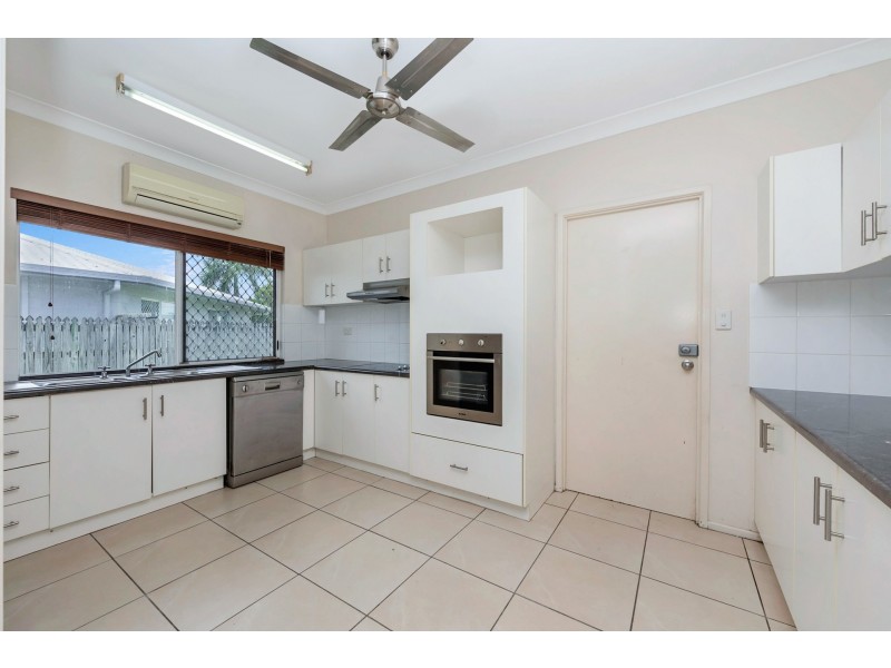 96 Kern Brothers Drive, Kirwan QLD 4817