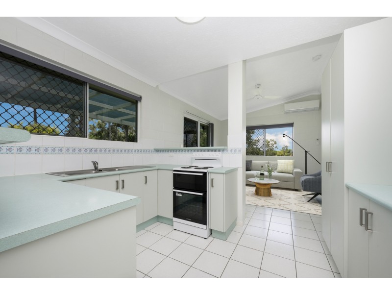 83 Glenrock Drive, Rasmussen QLD 4815