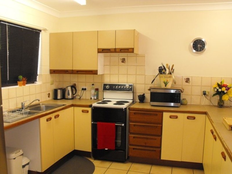 4/2 Cavendish Street, Pimlico QLD 4812