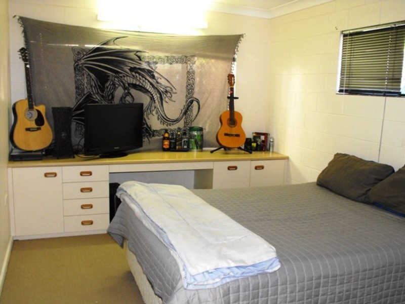 4/2 Cavendish Street, Pimlico QLD 4812