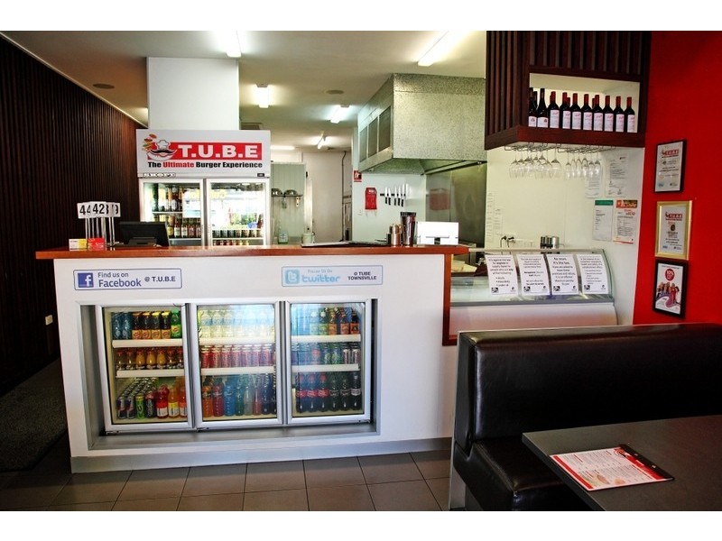 2/58 The Strand, North Ward QLD 4810