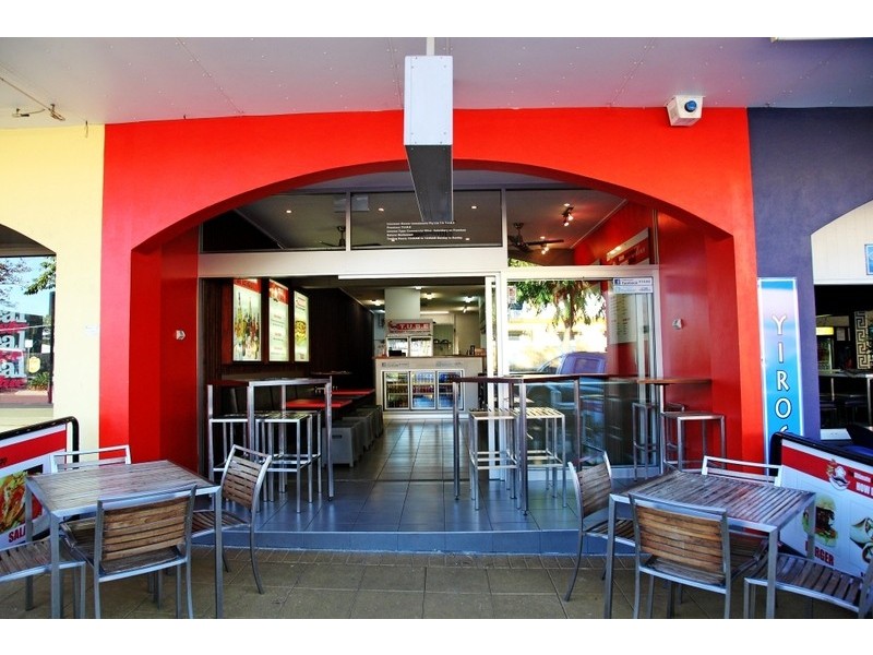 2/58 The Strand, North Ward QLD 4810