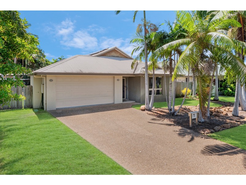 10 Greentree Circuit, Bushland Beach QLD 4818