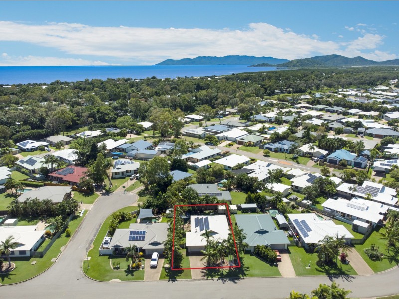 10 Greentree Circuit, Bushland Beach QLD 4818