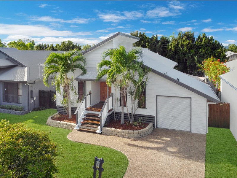 17 Sheerwater Parade, Douglas QLD 4814