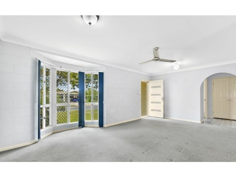 8 Canterbury Road, Kirwan QLD 4817