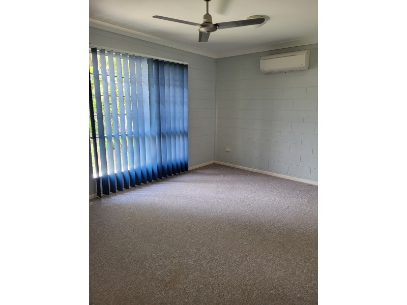 8 Canterbury Road, Kirwan QLD 4817