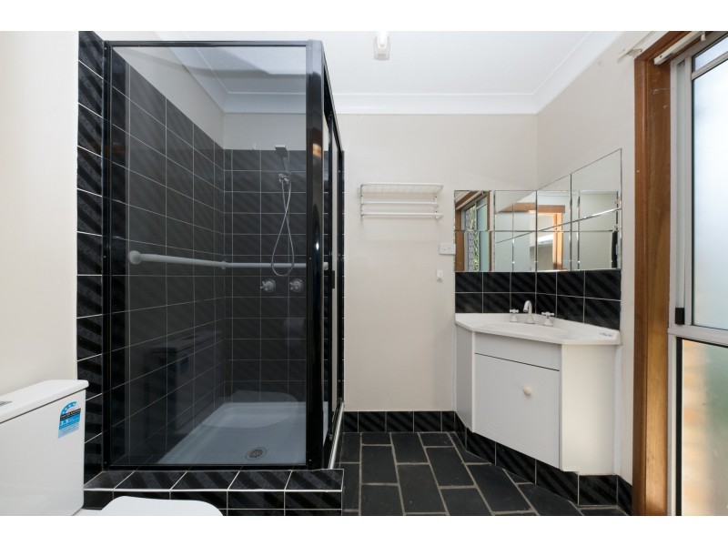 16 Amber Avenue, Rasmussen QLD 4815