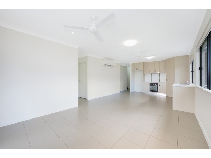 13 Hollanders Crescent, Kelso QLD 4815