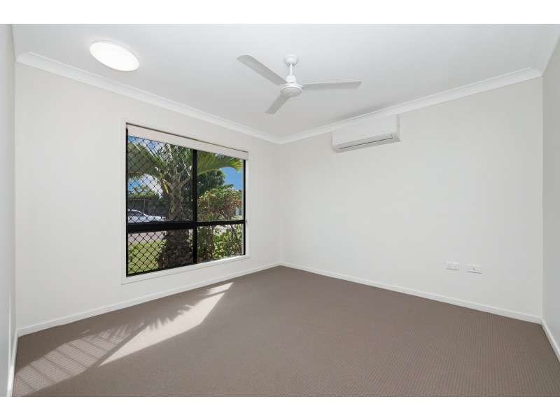 13 Hollanders Crescent, Kelso QLD 4815