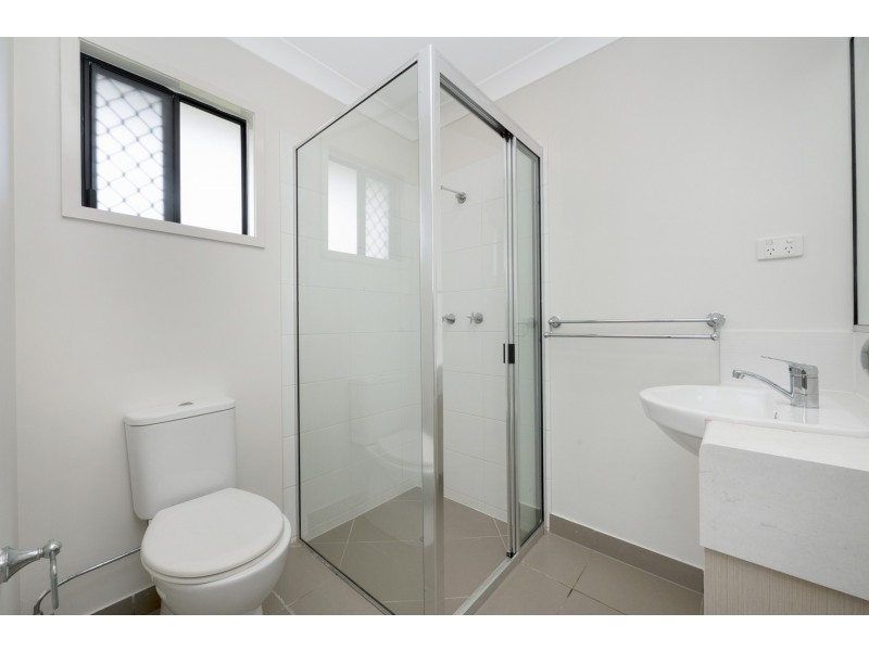 13 Hollanders Crescent, Kelso QLD 4815