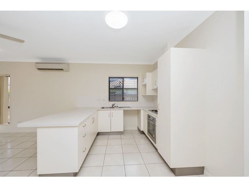 32 Hollanders Crescent, Kelso QLD 4815