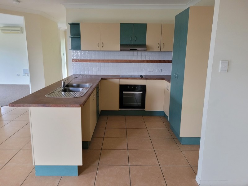 11 Lockyer Place, Mount Louisa QLD 4814