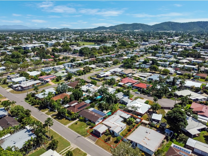 15 Pine Street, Kirwan QLD 4817