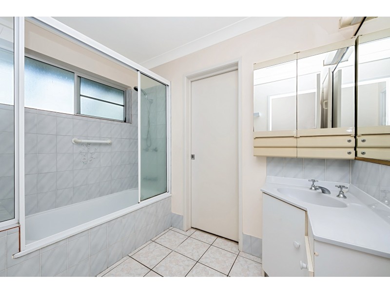 15 Pine Street, Kirwan QLD 4817