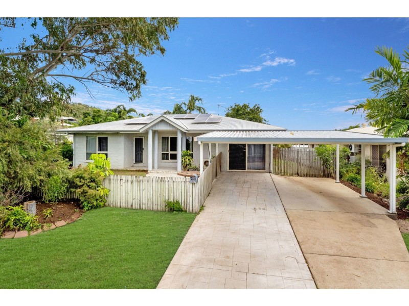 17 St Ives Street, Mount Louisa QLD 4814