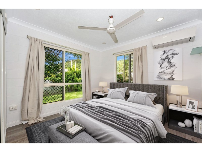 17 St Ives Street, Mount Louisa QLD 4814