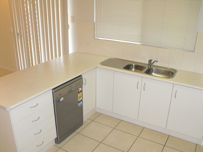 15 Firetail Pocket, Kelso QLD 4815