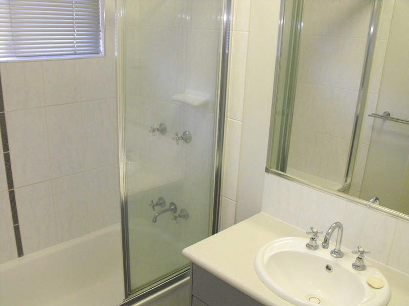 15 Firetail Pocket, Kelso QLD 4815