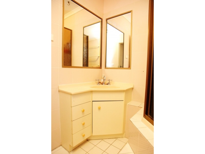 11 Tarragona Street, Kirwan QLD 4817