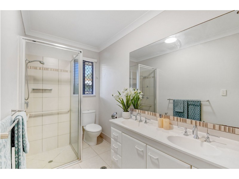 6 Coolaree Drive, Bushland Beach QLD 4818