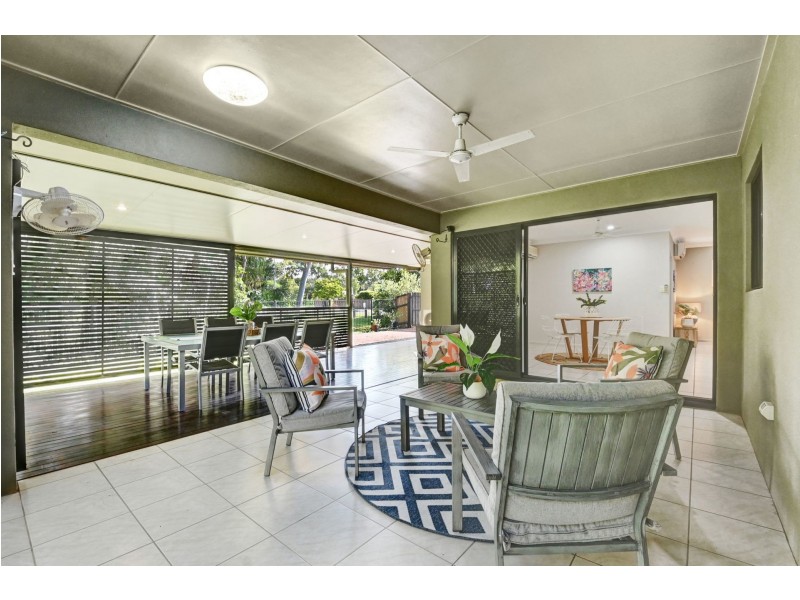 6 Coolaree Drive, Bushland Beach QLD 4818