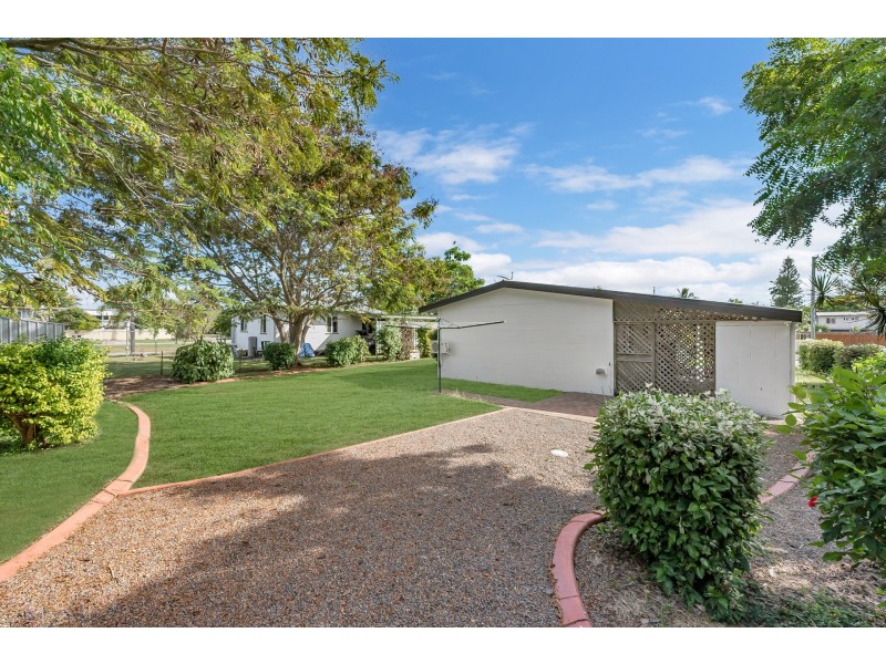 4 Champagne Crescent, Kelso QLD 4815