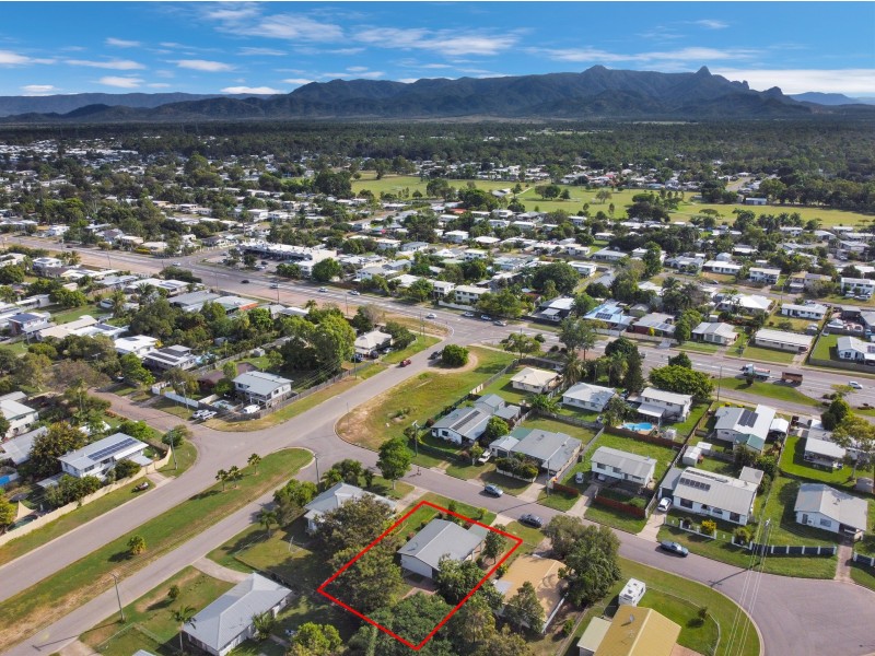 4 Champagne Crescent, Kelso QLD 4815