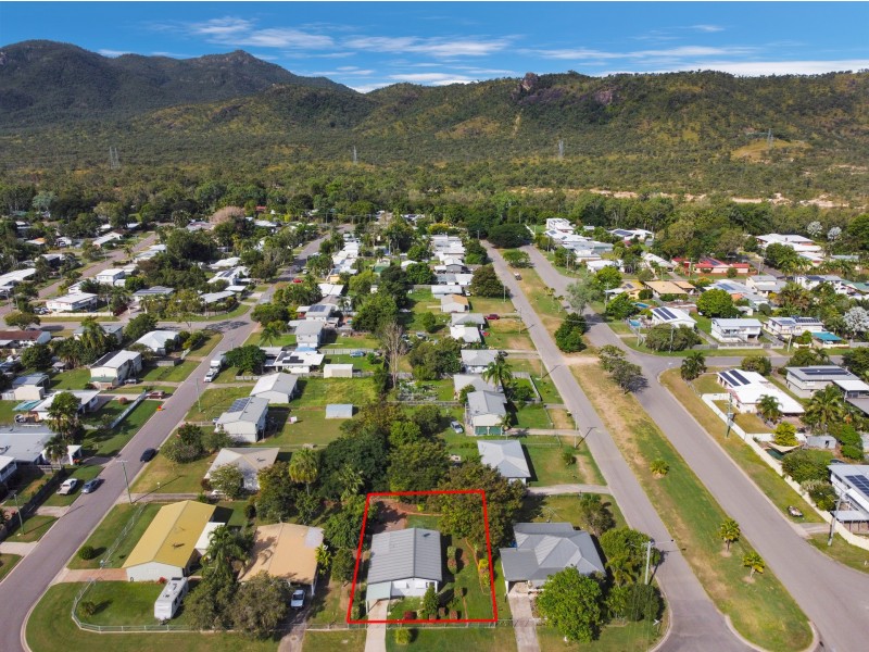 4 Champagne Crescent, Kelso QLD 4815