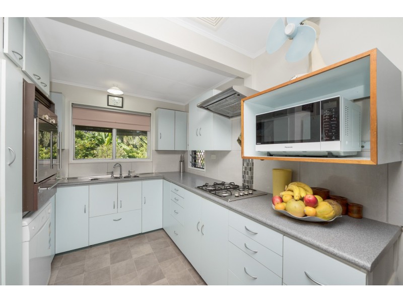 218 Upper Miles Avenue, Kelso QLD 4815