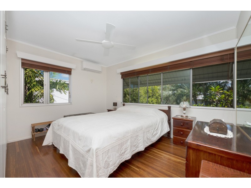 218 Upper Miles Avenue, Kelso QLD 4815