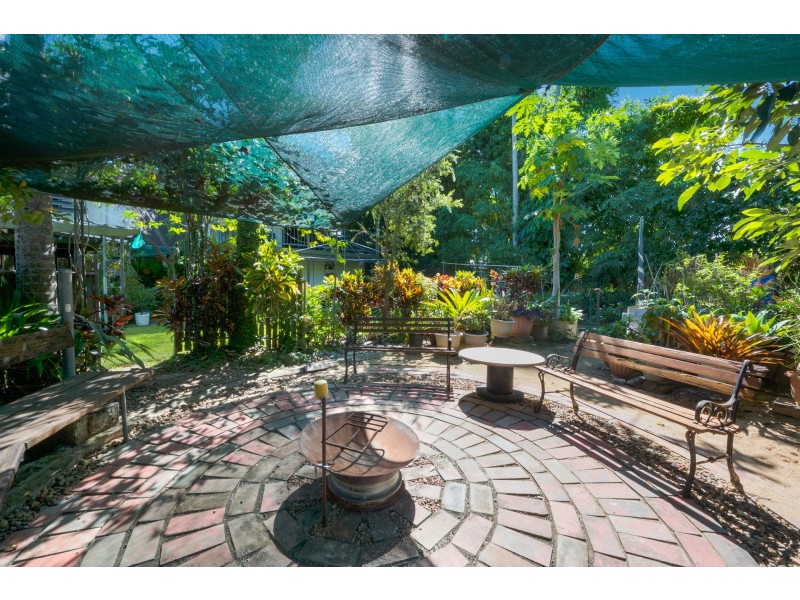 218 Upper Miles Avenue, Kelso QLD 4815