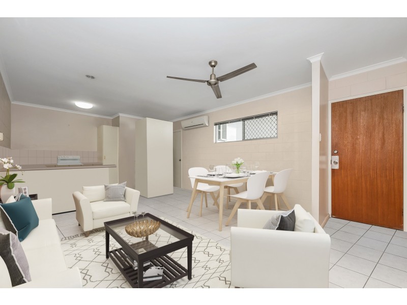 2/58 Cook Street, North Ward QLD 4810
