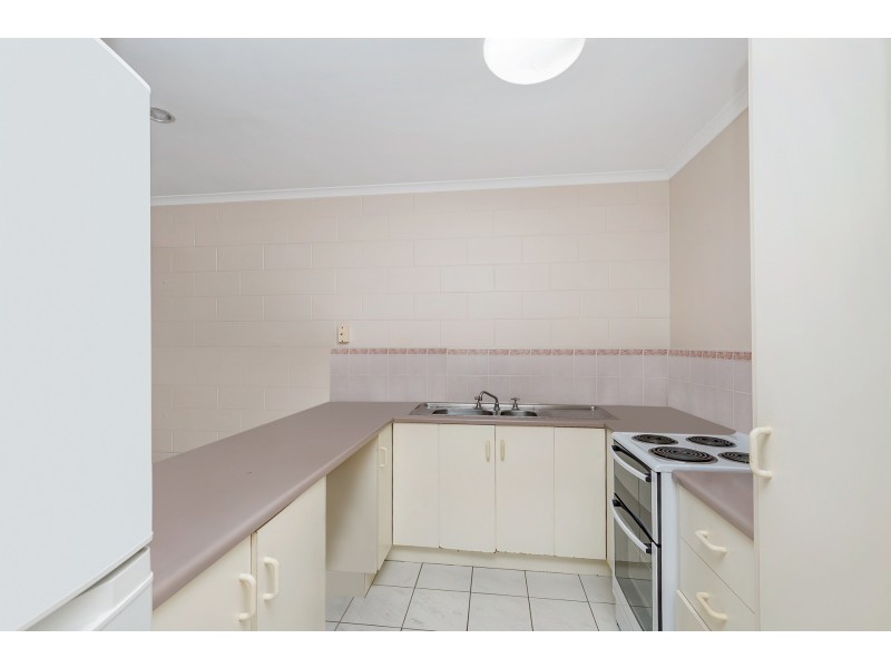 2/58 Cook Street, North Ward QLD 4810