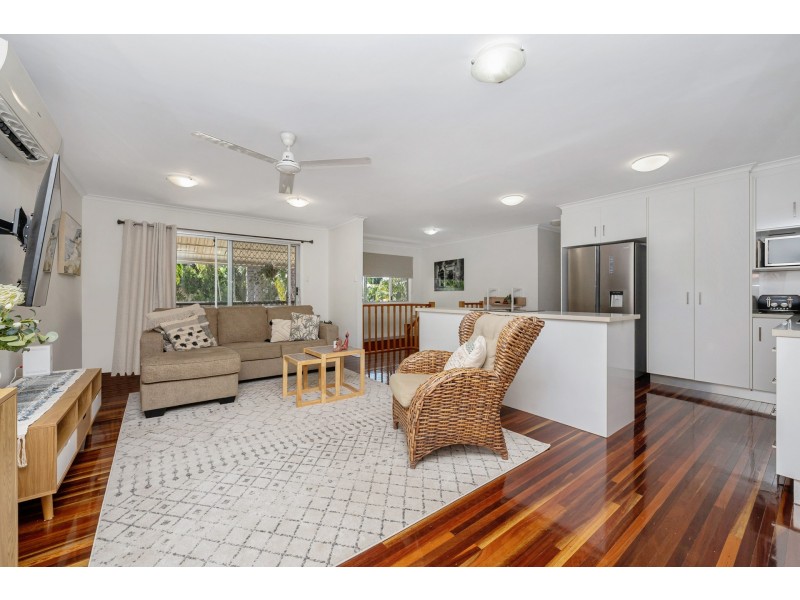 2 Carina Court, Mount Louisa QLD 4814