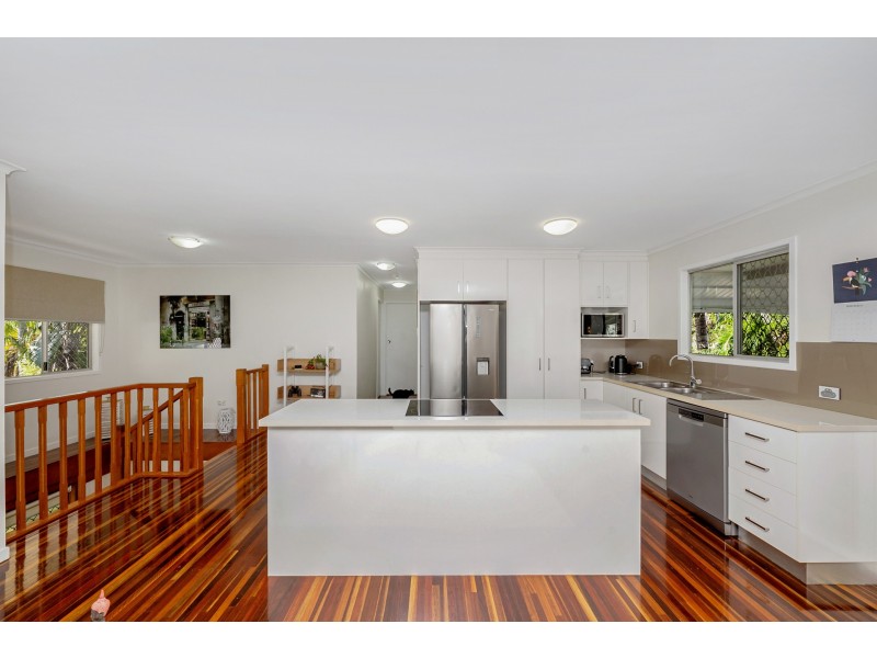 2 Carina Court, Mount Louisa QLD 4814