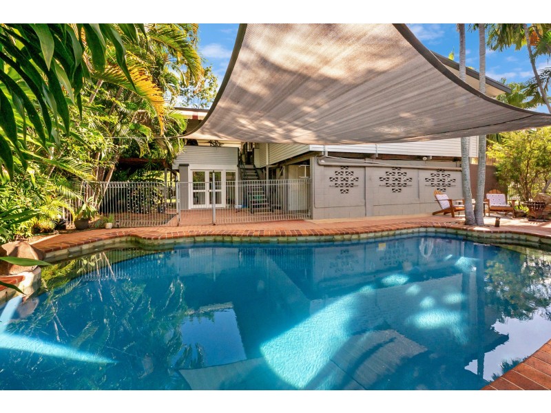 2 Carina Court, Mount Louisa QLD 4814