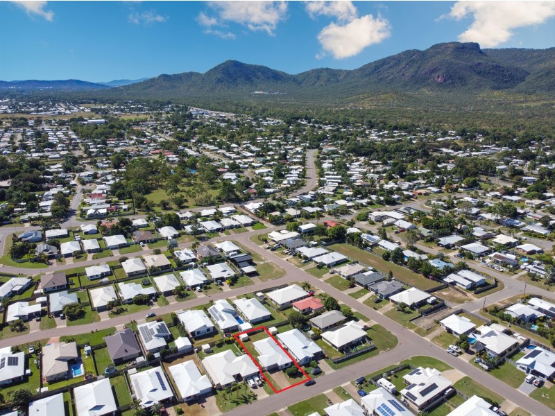 15 Peregrine Avenue, Kelso QLD 4815