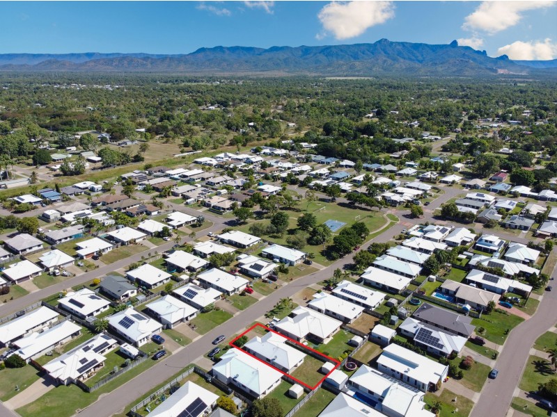 15 Peregrine Avenue, Kelso QLD 4815