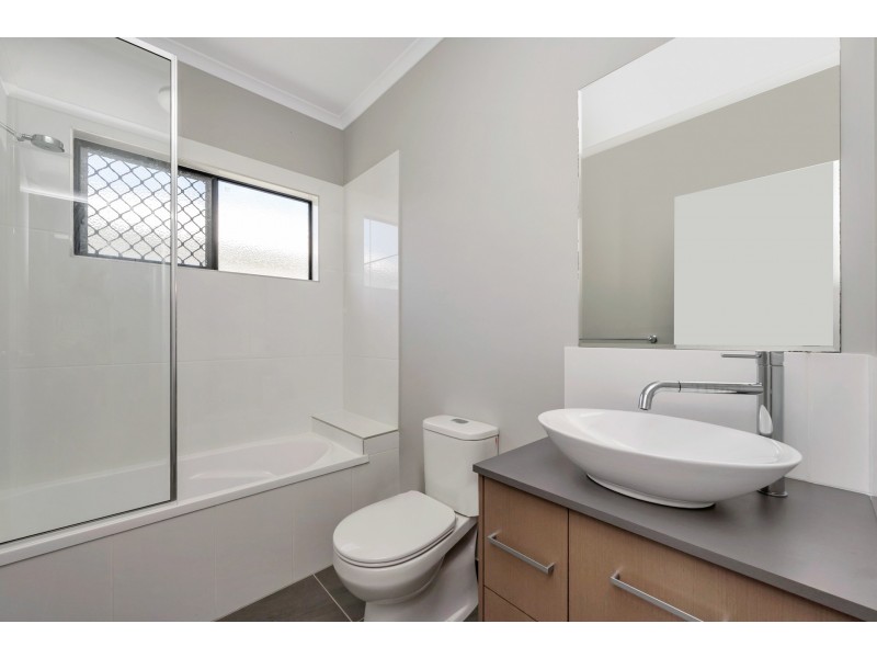 18 Emperor Boulevard, Burdell QLD 4818