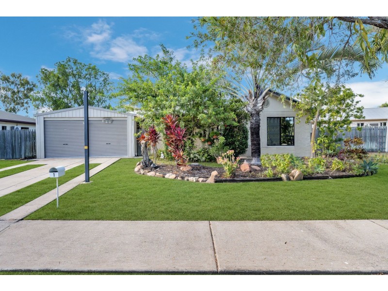 1 Feeney Avenue, Rasmussen QLD 4815