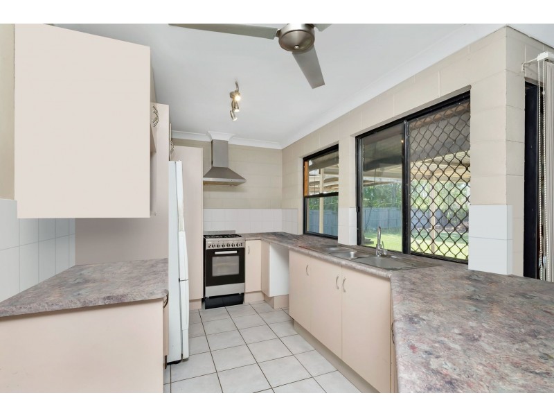 1 Feeney Avenue, Rasmussen QLD 4815
