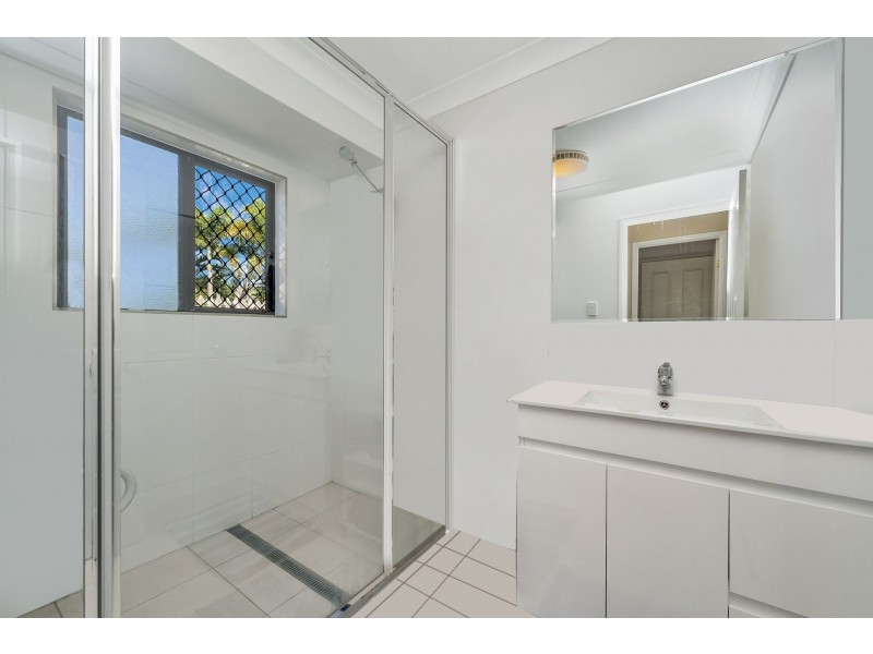 1 Feeney Avenue, Rasmussen QLD 4815