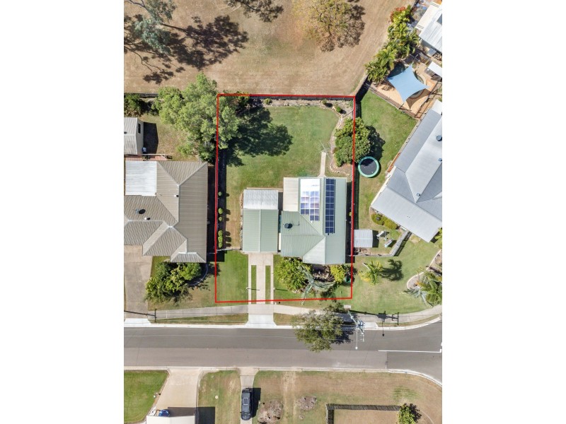 1 Feeney Avenue, Rasmussen QLD 4815