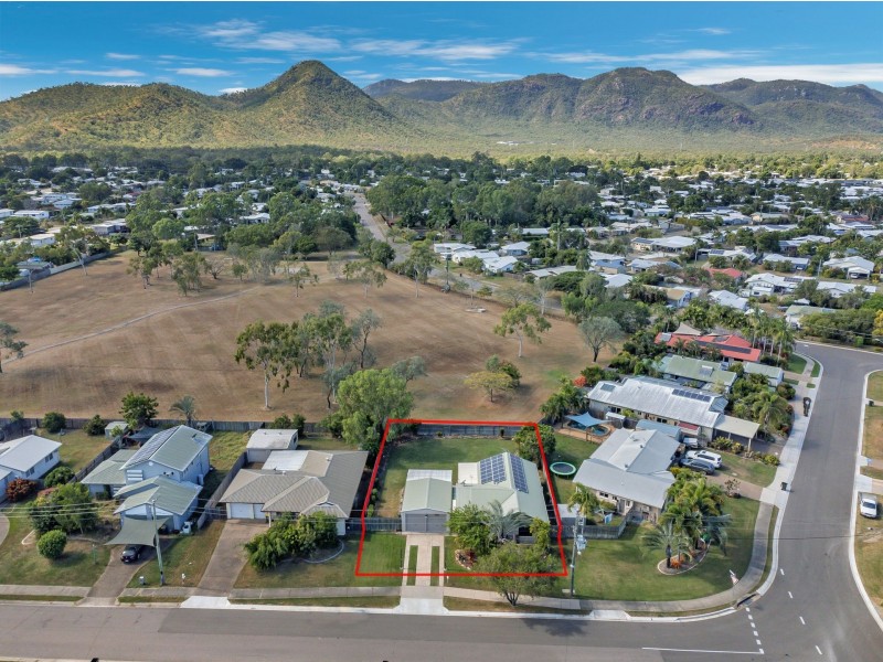 1 Feeney Avenue, Rasmussen QLD 4815